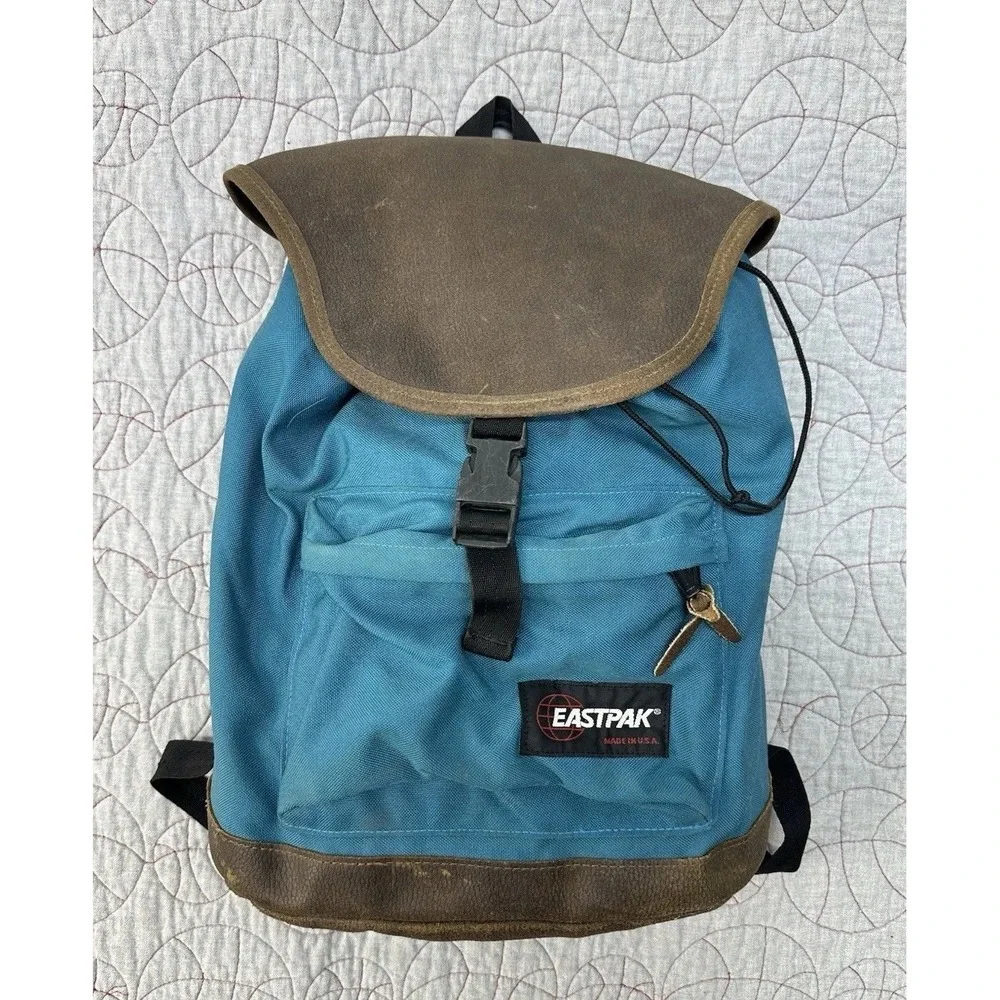 EASTPAK Blue‎ Teal Leather Flip Top Flap Cinch Leather Bottom USA